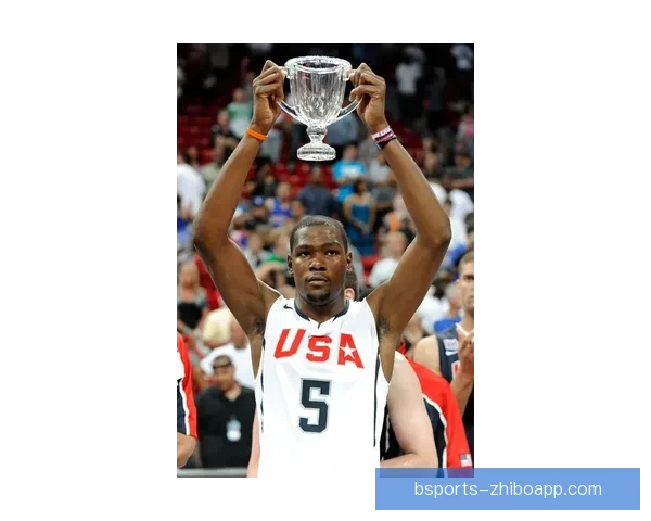 詹姆斯连发动态狂赞布朗尼布莱斯轻松夺得西区冠军